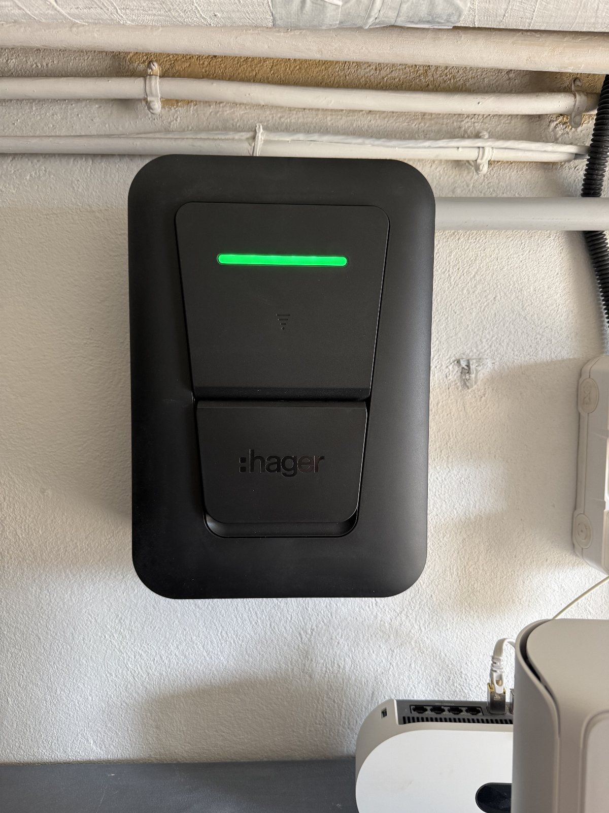 Borne de charge HAGER WITTY ONE 7,4Kw